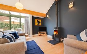 2 Bed In Holt Oc-2274